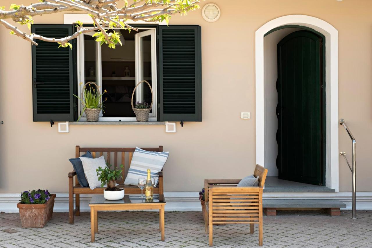 Casa Primavera เวียเรจโจ ภายนอก รูปภาพ